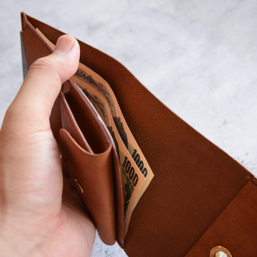 三つ折り財布 本革 ｲﾀﾘｱﾝﾚｻﾞｰ 【オコシ金具】 Brown ブラウン 三