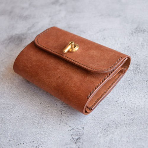 三つ折り財布 本革 ｲﾀﾘｱﾝﾚｻﾞｰ 【オコシ金具】 Brown ブラウン 三