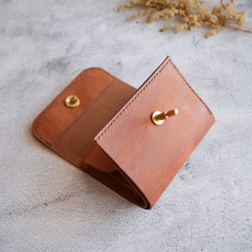 三つ折り財布 本革 ｲﾀﾘｱﾝﾚｻﾞｰ 【オコシ金具】 Brown ブラウン 三つ折り