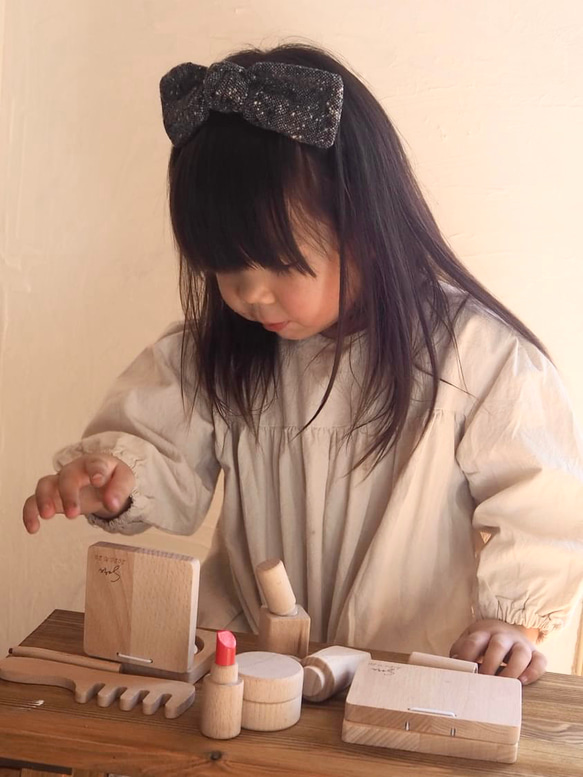 《７日以内発送》木製 メイクアップセット /【名前＆誕生日入り】巾着バッグ付き 誕生日プレゼント ３歳　女の子 3枚目の画像