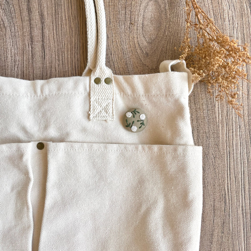 刺繍【ヘアゴム】【ポニーフック】【ブローチ】選べるパーツ no.103