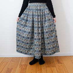 リバティファブリック＜フローリッシュ＞ギャザースカート　８９cm丈　ブルー　 1枚目の画像