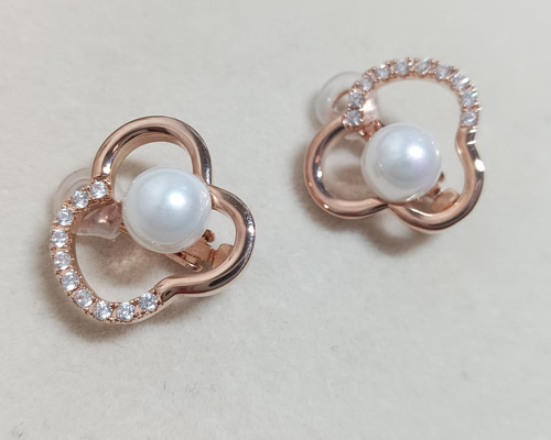 パール花モチーフイヤリング 花モチーフパールイヤリング[ts339] | レディースファッション