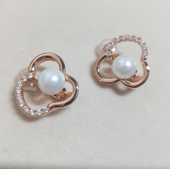 人工パール＆ジルコニア お花モチーフイヤリング イヤリング