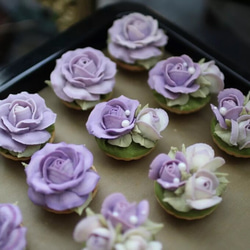 5月23日以降発送(風呂敷ラッピング)あんフラワークッキー(紫色のバラ)　4個入り　和菓子贈り物　食べられるお花 3枚目の画像