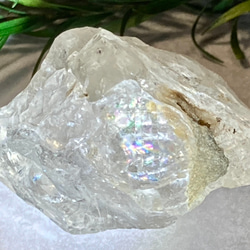 ゴールデンマイカ内包　天使のギフト　レインボー エレスチャル  骸骨水晶　原石 4枚目の画像