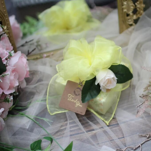 (風呂敷ラッピング)あんフラワークッキー(黄色のバラ)４個入 誕生日プレゼント　食べられるお花！ 2枚目の画像