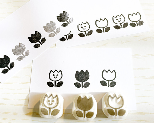 消しゴムはんこNo.385 ハリネズミとチューリップ 消しゴムはんこNo.385 ハリネズミとチューリップ