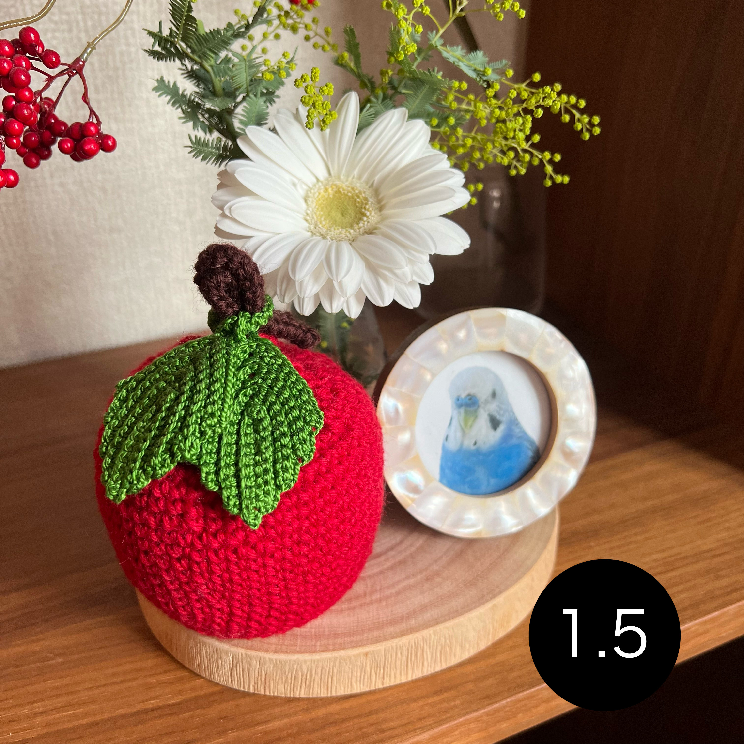 【受注製作品】赤りんごの骨壺カバー（1.5寸用）