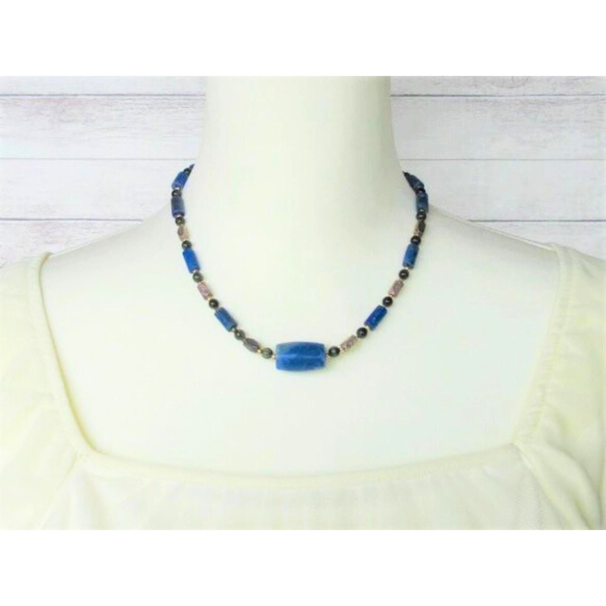 【B35】　ネックレス　エジプト調　ラピス　ブルータイガーアイ　銀細工　虎目石　天然石　天然石ビーズアクセサリー