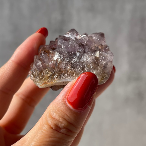インド産【アメシスト クラスター】虹あり 紫水晶（78.3g）鉱物 天然石 13枚目の画像