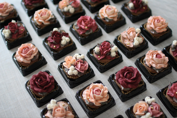 (風呂敷ラッピング)ビンテージ風あんフラワークッキー9個入り  誕生日プレゼント あんこのお花！ 5枚目の画像