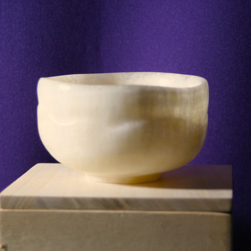 抹茶茶碗 『雪見』 石の器 自然石から彫り出された希少な茶碗