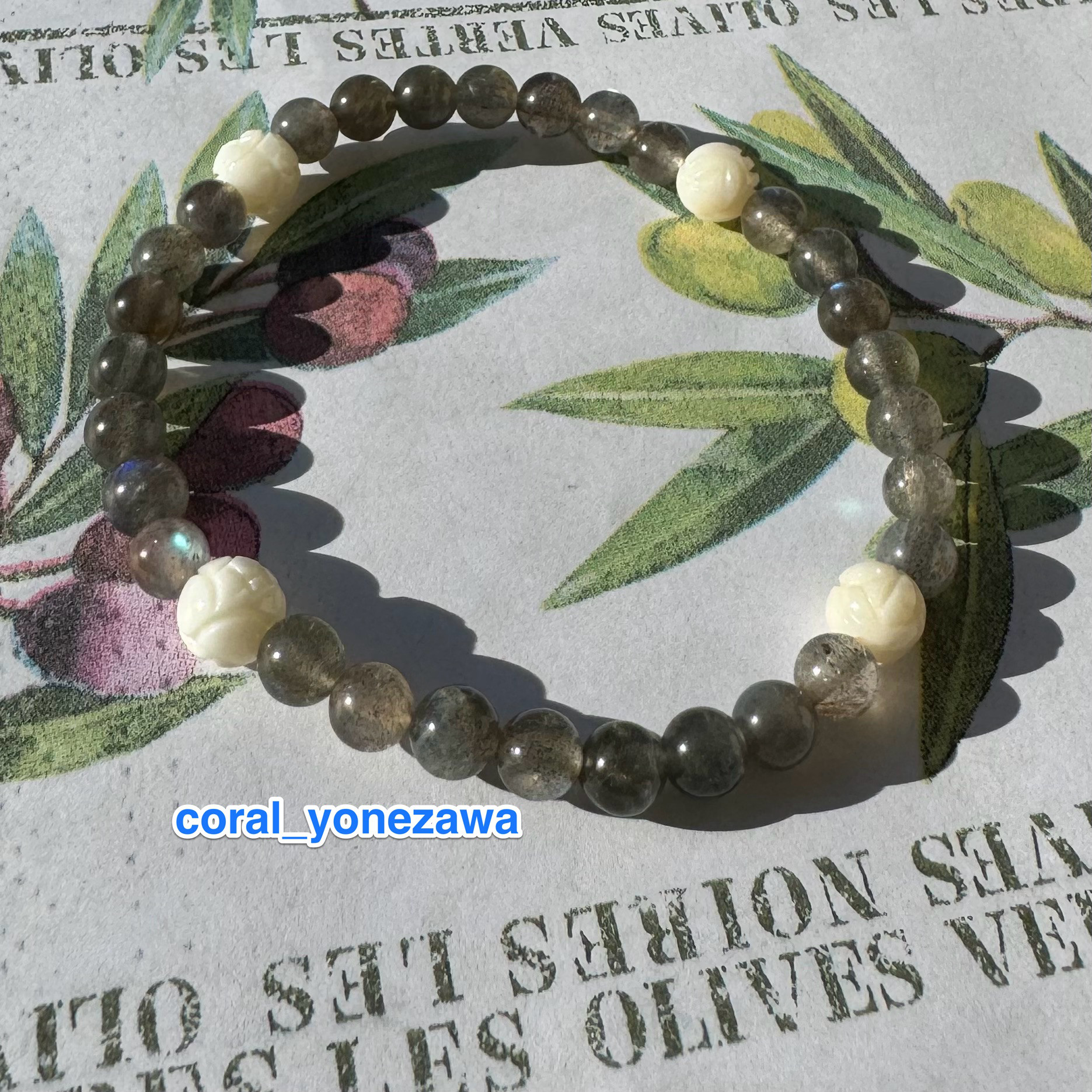 ギフト好適品♡らくらく着け外し■天然石ブレスレット【一点物】ラブラドライト＆ホワイトコーラル