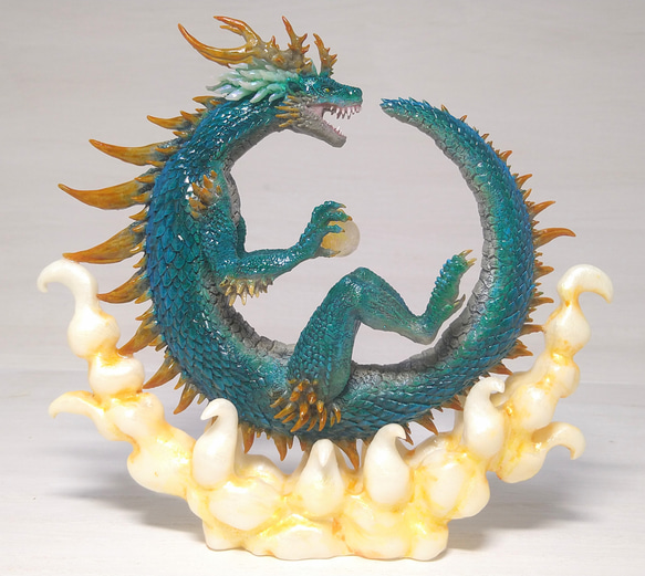 龍神の輪 大 龍玉(龍の置物 ドラゴン) レジン フィギュア 立体