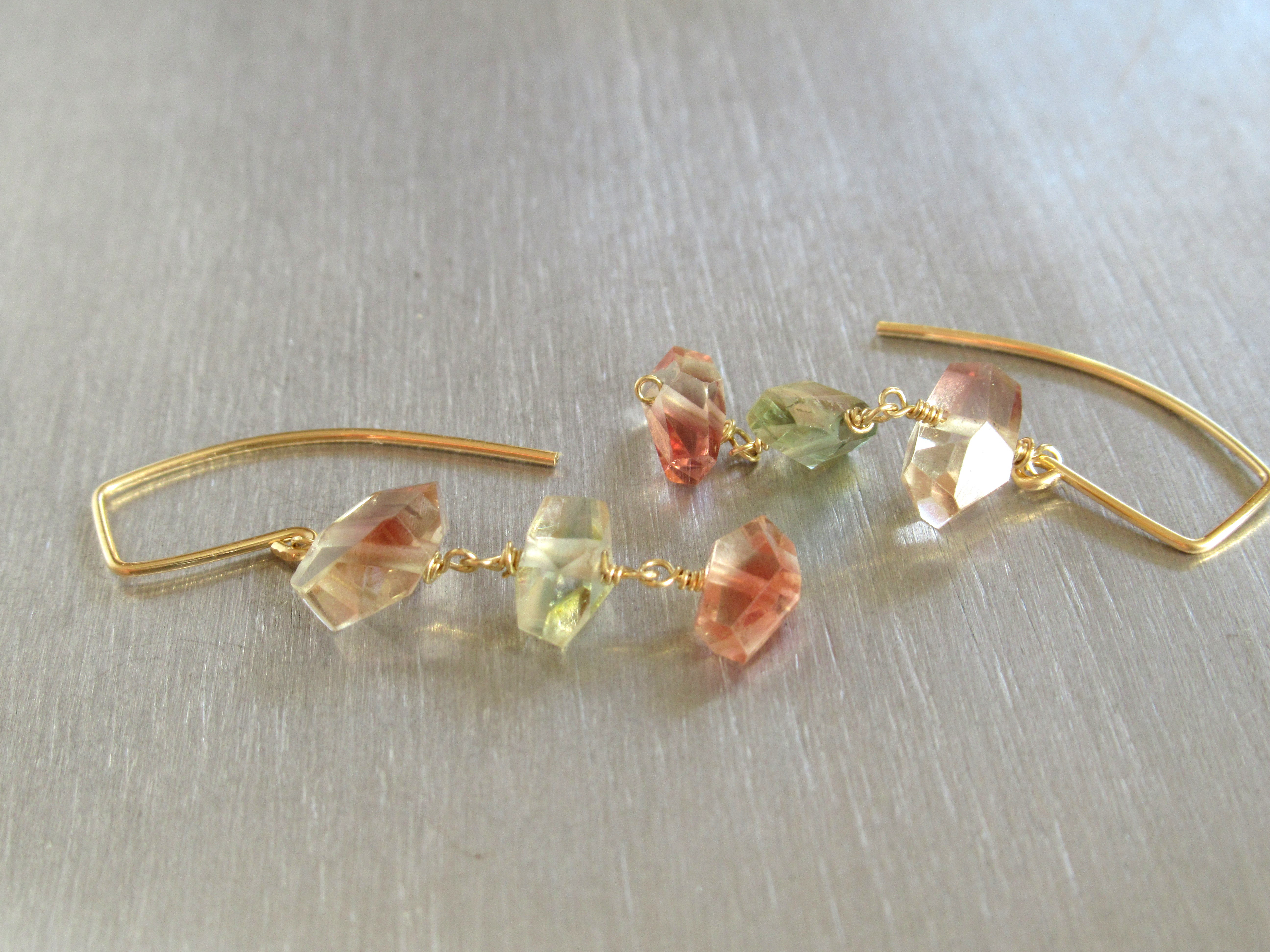 宝石質　オレゴンサンストーン　高品質レアカラー *** (14kgf・Silver)ピアス／イヤリング:1104