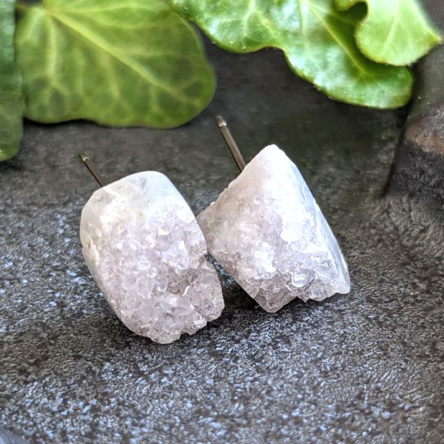 カルサイトピアス/チタン