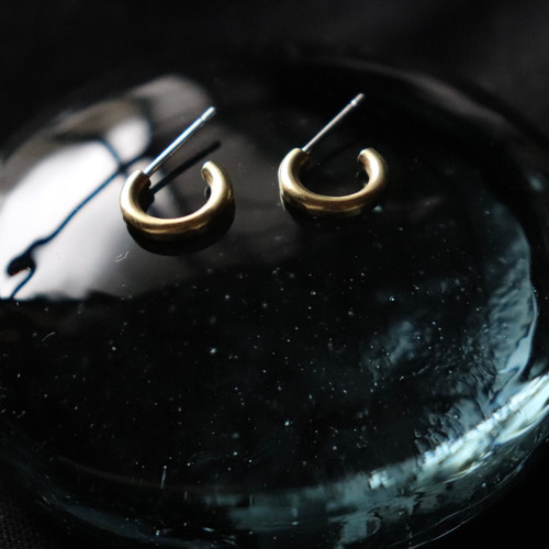 freckle.【2.0SSS×つちめ×真鍮×両耳用 】極小フープピアス freckle.【2.0SSS×つちめ×真鍮×両耳用 】極小フープピアス