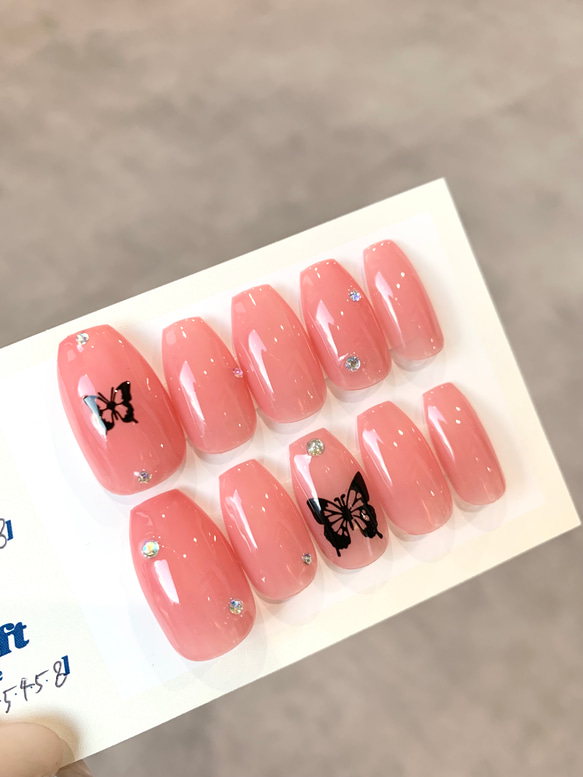 ネイルチップ 韓国 Y2K ピンク 蝶々 うるうる 1枚目の画像