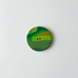 (ワケありな逸品)30mm二つ穴ボタン マーブル模様 ポリマークレイ 残り緑色のみ 飾りボタン 留め具 洗濯できる 1枚目の画像