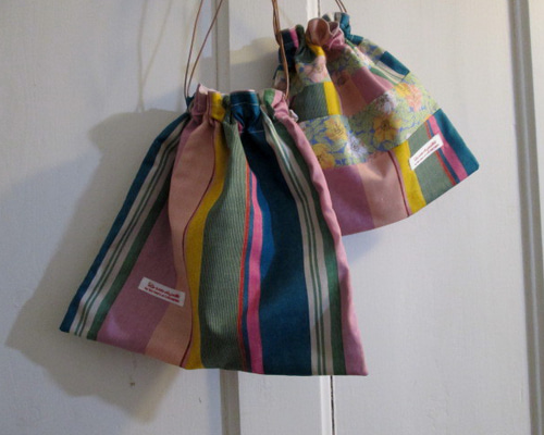 リバティArchiveSwatchアーカイブスウォッチとWildRosindaの巾着ポーチ