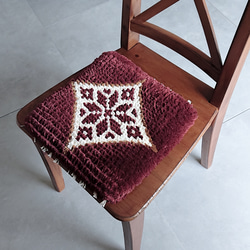 手織りの椅子敷き 1枚目の画像