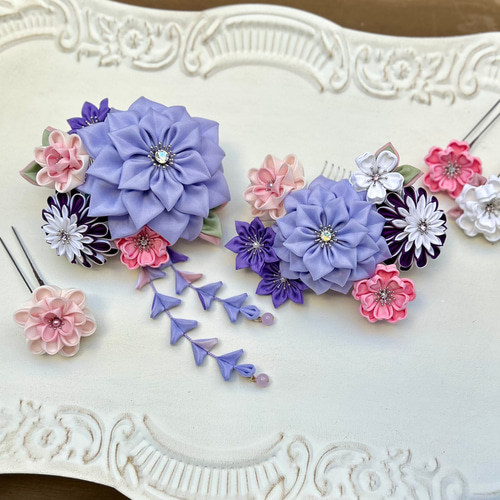 即日発送可♪ つまみ細工 淡藤色ダリアと小菊・小花の髪飾り 紫