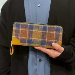 どこで買ったの？と聞かれちゃうレトロカラフルなやりくり長財布 長