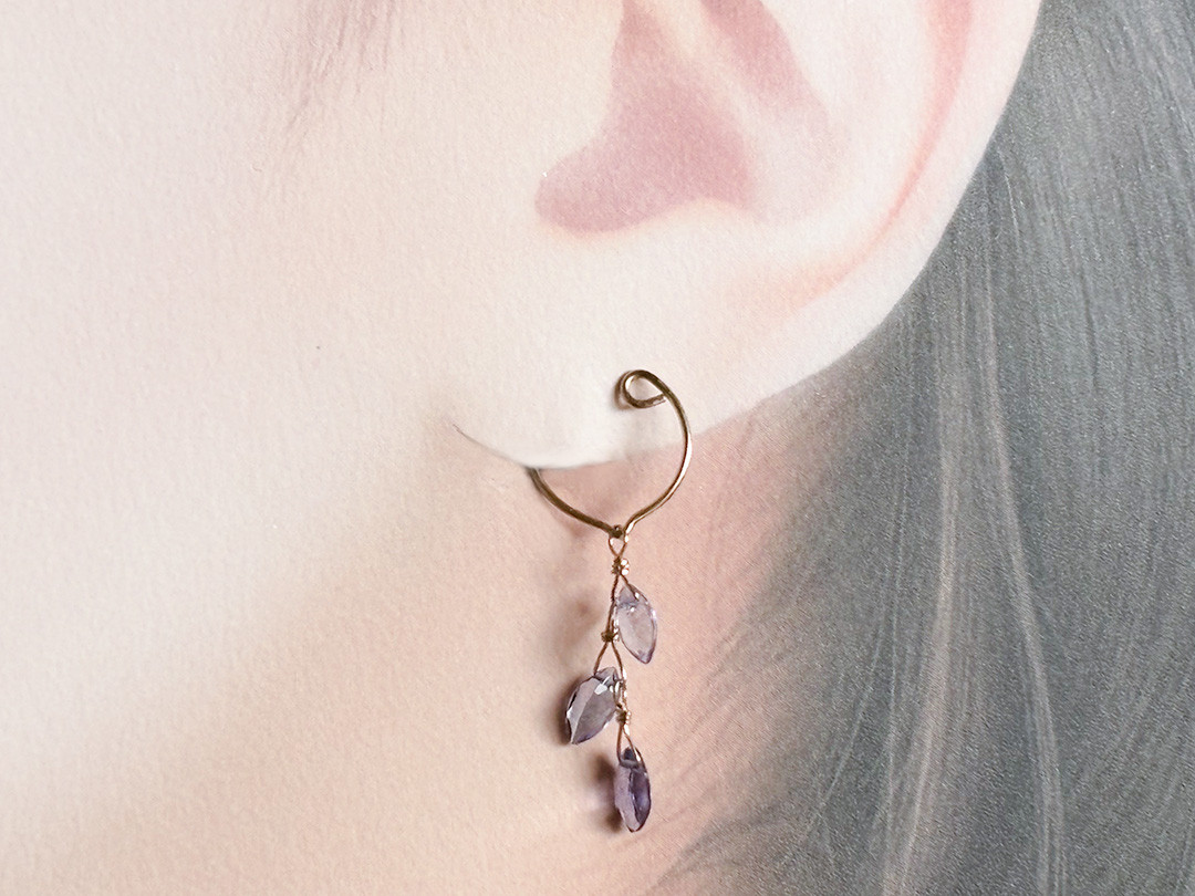 ノンホールピアス◆天然石◆タンザナイト(宝石質/AAA)３連使用◆1点のみ