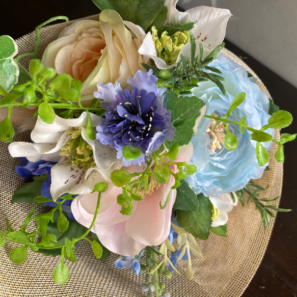 ブーケ　スワッグ　春の花　青い花　アネモネ　ラナンキュラス　アーティフィシャルフラワー　造花　ギフトフラワー　プレゼント 4枚目の画像