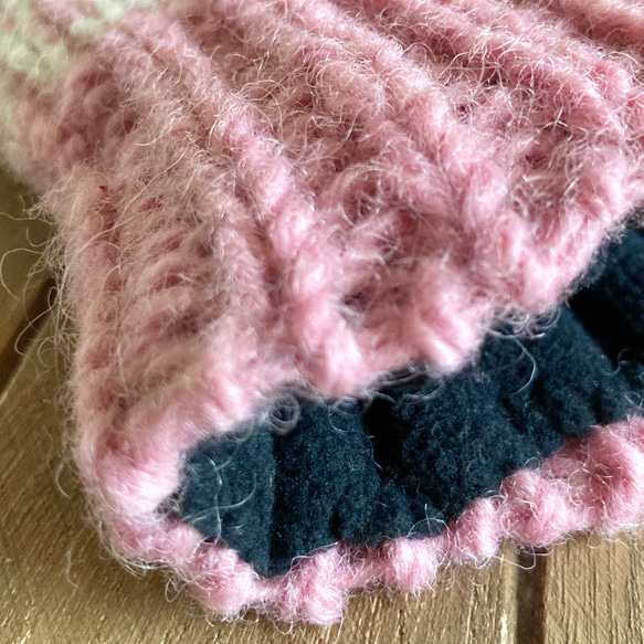 送料無料♪①エスニック ネパール ウール手編みミトン手袋 ハンドウォーマー グローブ スマイリー スマイル  ピンク 6枚目の画像