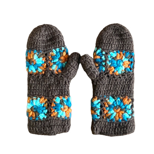 美品⭐︎ネネットダークグリーン ミトン手袋モチーフワークパンツgarçon好き 美品⭐︎ネネットダークグリーン ミトン手袋モチーフワーク