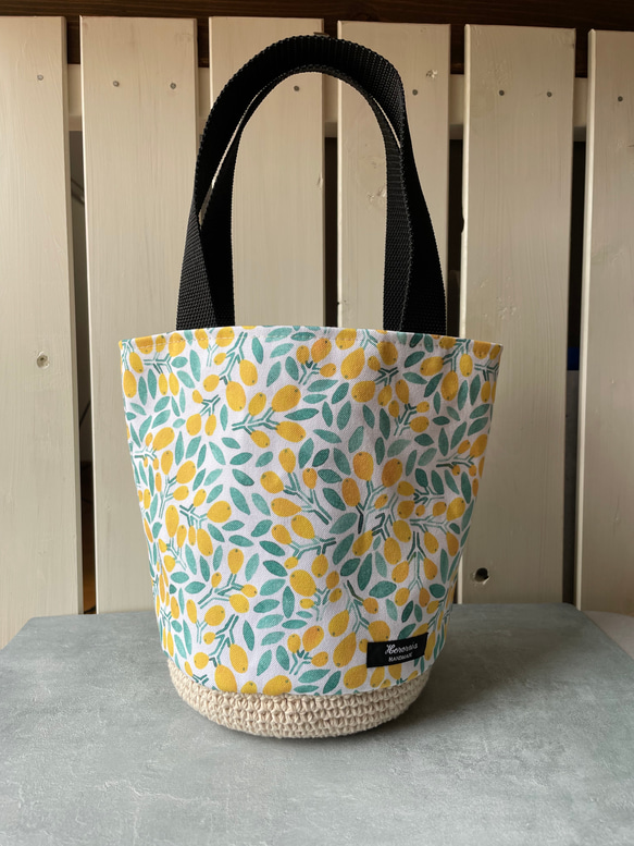 かわいい木の実の編みかごバック(手編みトートバック) 6枚目の画像