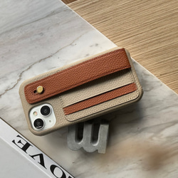 名入れ可　 本革　レザー カード収納 ハンド付き 名入れ レザーiphoneケース 2枚目の画像