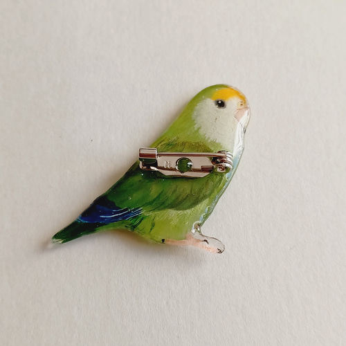 小桜インコ　コザクラインコ　インコ　お花　ピンバッジ　鳥　ブローチ　チャーム 小桜インコ コザクラインコ インコ ピンバッジ 鳥 ブローチ