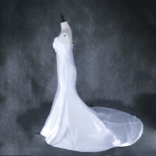 送料無料！ウエディングドレス ふっくら柔らかなバックリボン  