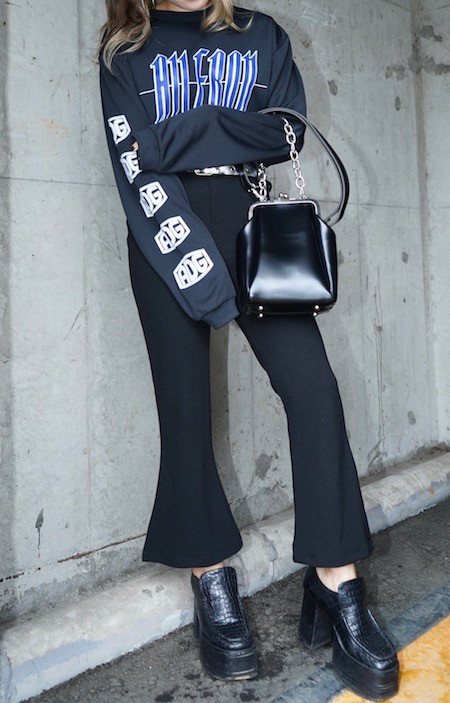 Black Super Stretch Flare Slacks ワイドパンツ ブラック 黒 カジュアル