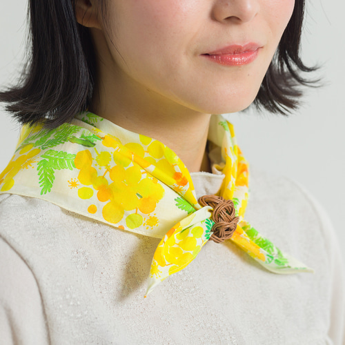 軽くて扱いやすいスカーフリング スカーフ・バンダナ miyaco nishio