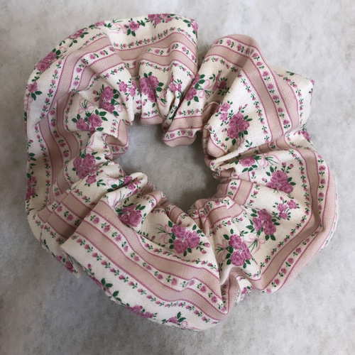 pupu様 花柄シュシュ シュシュ pupu 通販 17195074｜Creema(クリーマ)