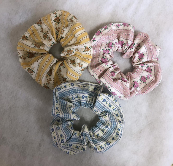 アクセサリー pupu 花柄シュシュ シュシュ pupu 通販 17195074｜Creema(クリーマ)