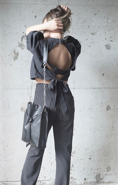 Back Cross Ribbon Puffsleeve Tops（black） 半袖ブラウス ブラック 黒 ガーリー