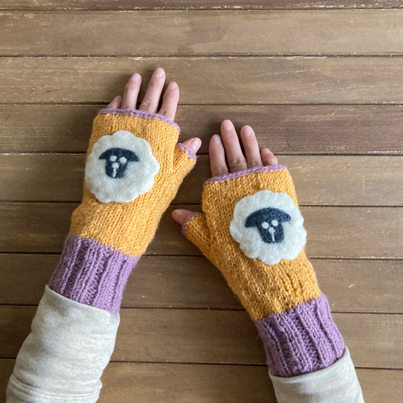 送料無料♪⑧エスニック ネパール ウール手編み 指なし手袋 ハンドウォーマー グローブ アニマルパッチ 動物柄 ヒツジ 9枚目の画像