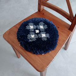 手織りの椅子敷き ノッティング織 民芸 カーペット・絨毯・ラグ