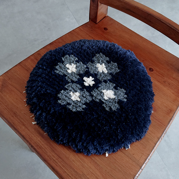 手織りの椅子敷き 2枚目の画像