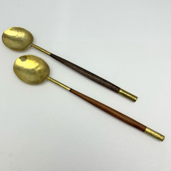 真鍮と木のティースプーン（2本セット） 1枚目の画像