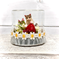 ミニドーム　猫とお花のインテリア (キジトラ) /雑貨・置物 1枚目の画像