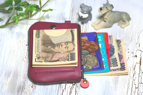 カードポケット付きレザーポーチ・犬・紫色・シュナウザー・テリア・古希・喜寿・ICカード 3枚目の画像