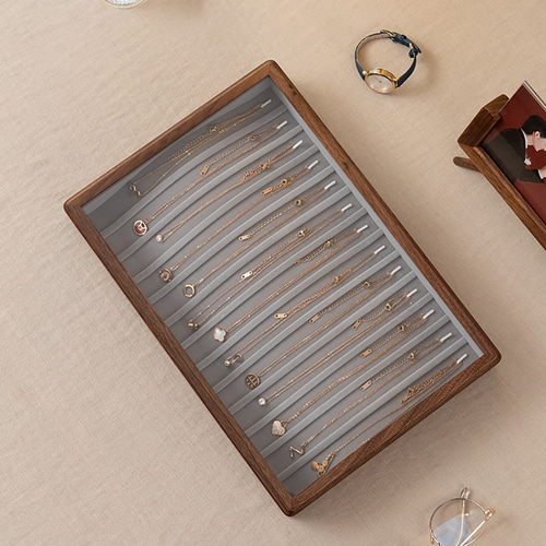シンプルデザインの木製アクセサリー収納 ネックレス収納 ジュエリー