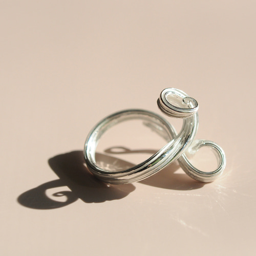 蜜蝋琥珀　SILVER 　リング 蜜色琥珀・リング（silver925） | iichi 日々の暮らしを心地よく