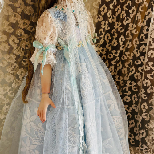 創作球体関節ビスクドール人形 栗色の髪の水色のアンティーク調ロング